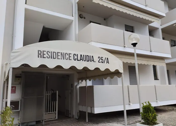 Aparthotel Claudia 4*